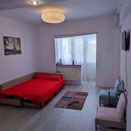 Garsoniera Centrul Bucurestiuluiアパートメント エクステリア 写真