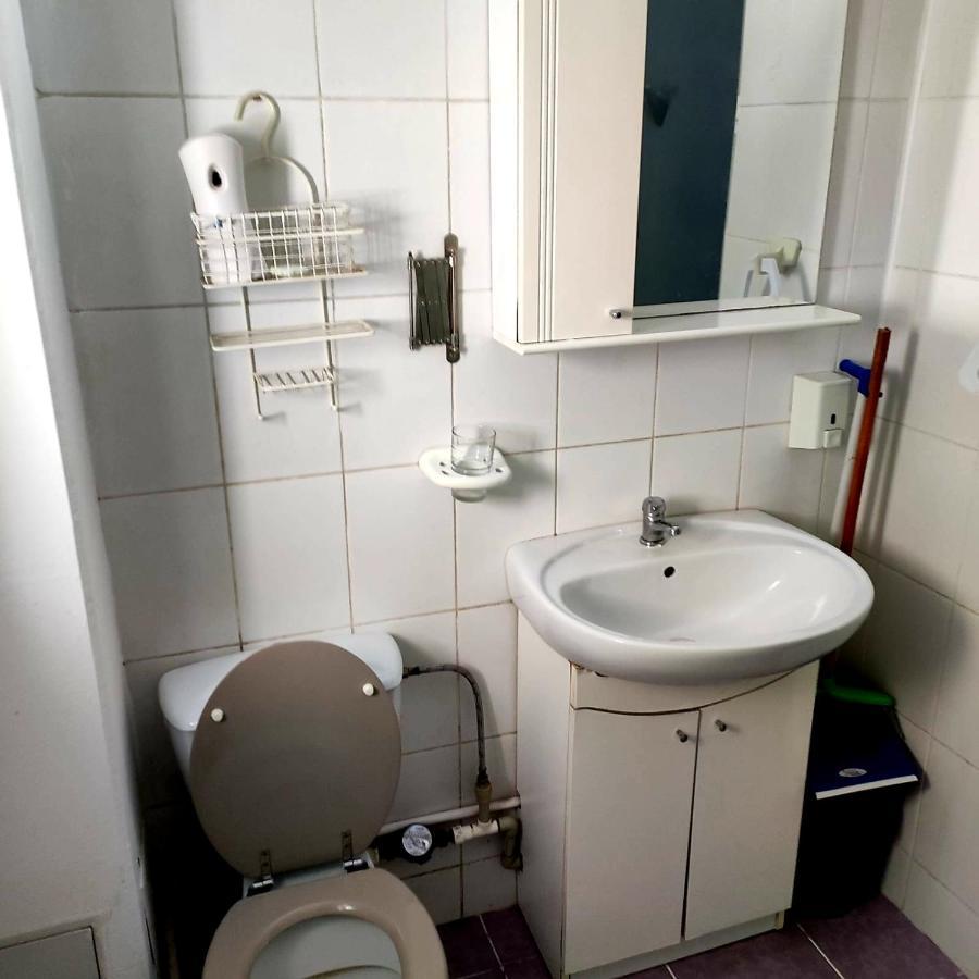 Garsoniera Centrul Bucurestiuluiアパートメント エクステリア 写真